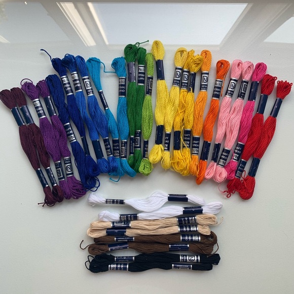 32 Pc Lot Embroidery/Craft Thread, Various Colours